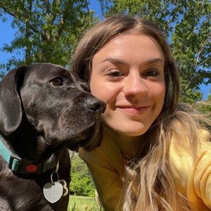 Meet your Posher, Emily